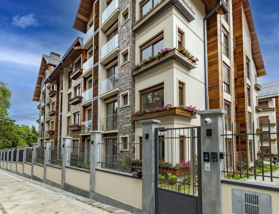 Rosa Edificio Bellagio Canela Com Infraestrutura Completa Apartment Ngoại thất bức ảnh